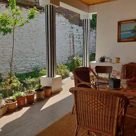 Casa de hóspedes Private Historic Center 3*